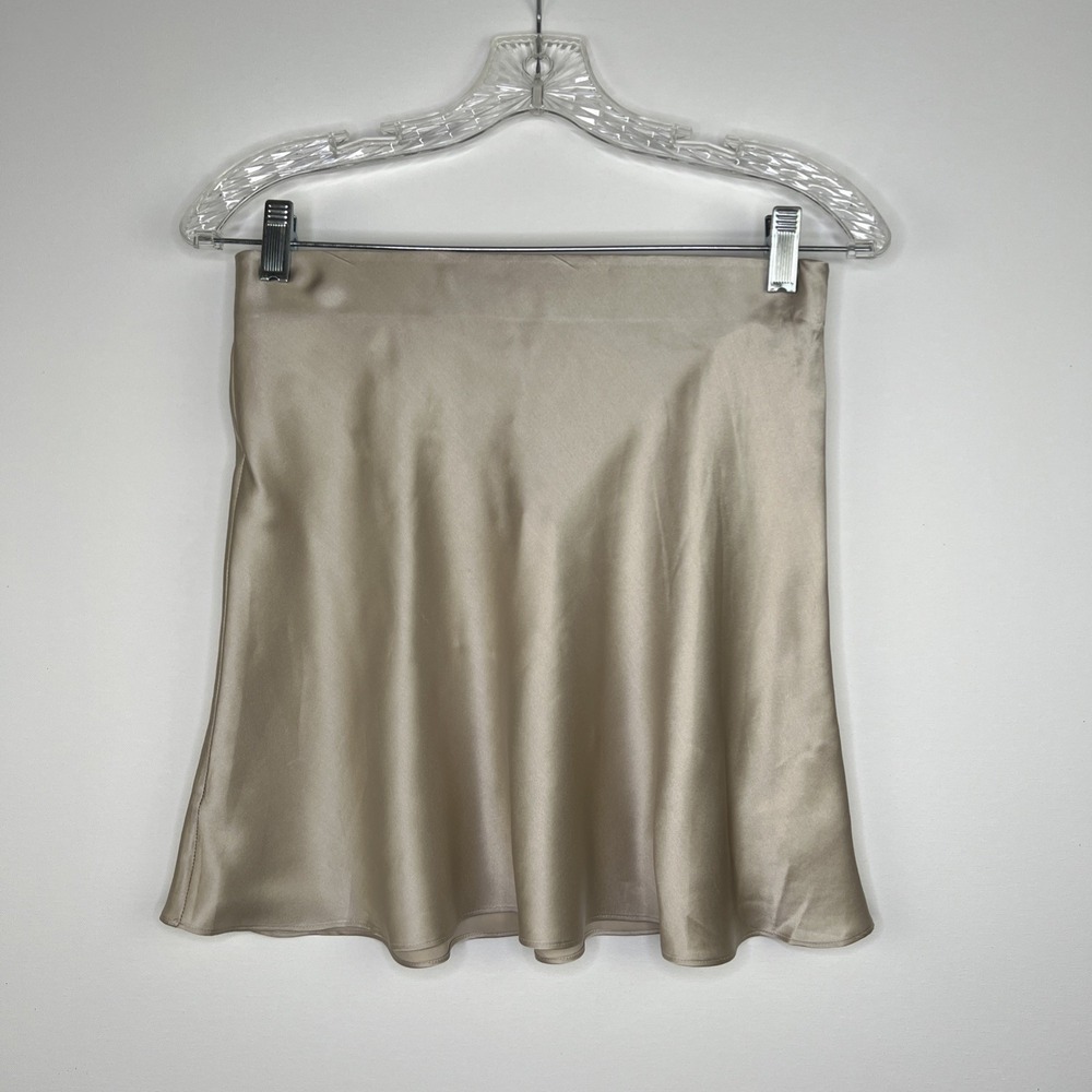 Quince Cream Mini Skirt